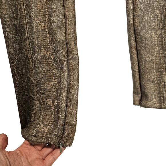 Anthropologie Snake Print Pull on Ankle Zipper Green Gray Legging Pant Size 27 - Picture 3 of 9